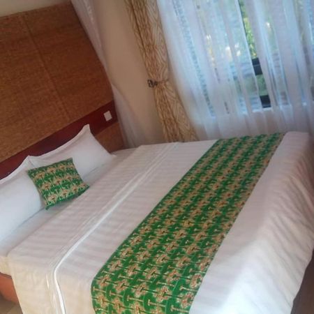 Tooro Fairway Hotel Fort Portal Zewnętrze zdjęcie