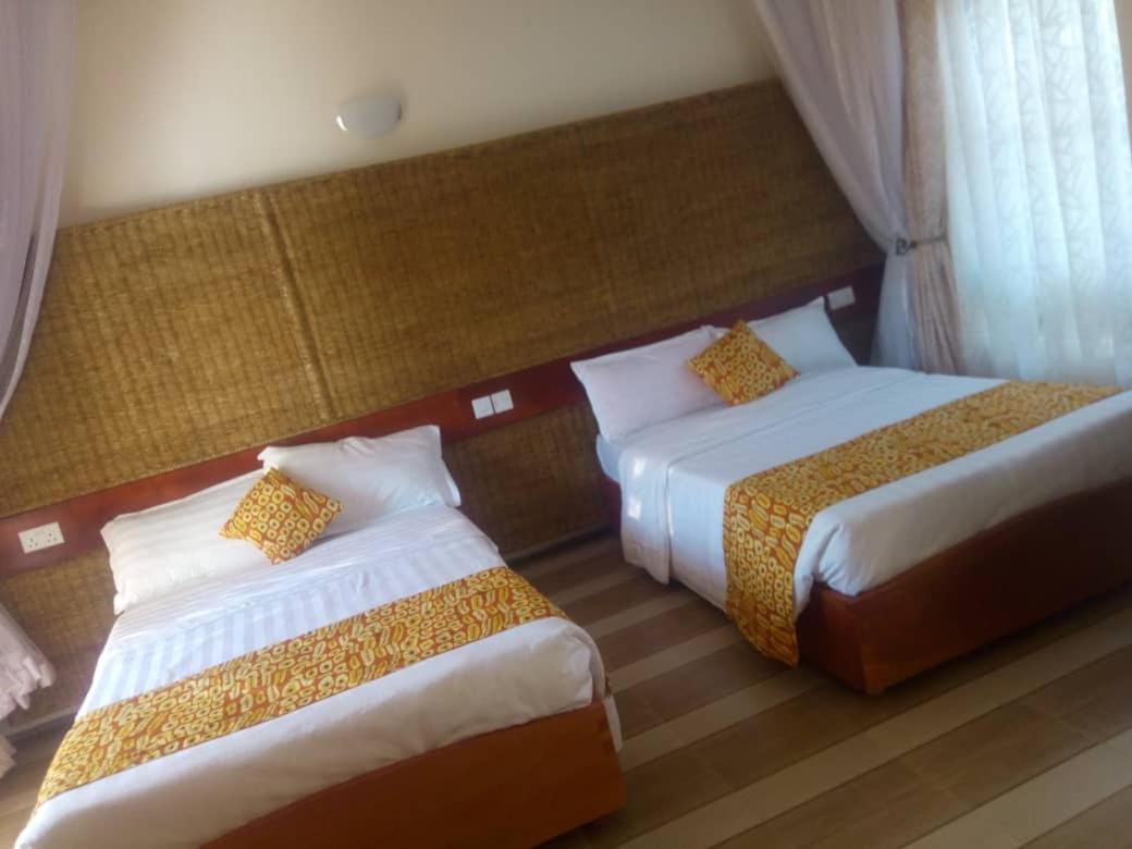 Tooro Fairway Hotel Fort Portal Zewnętrze zdjęcie