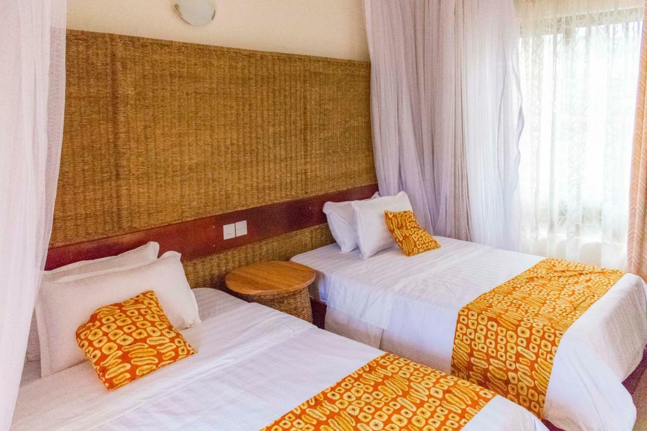 Tooro Fairway Hotel Fort Portal Zewnętrze zdjęcie