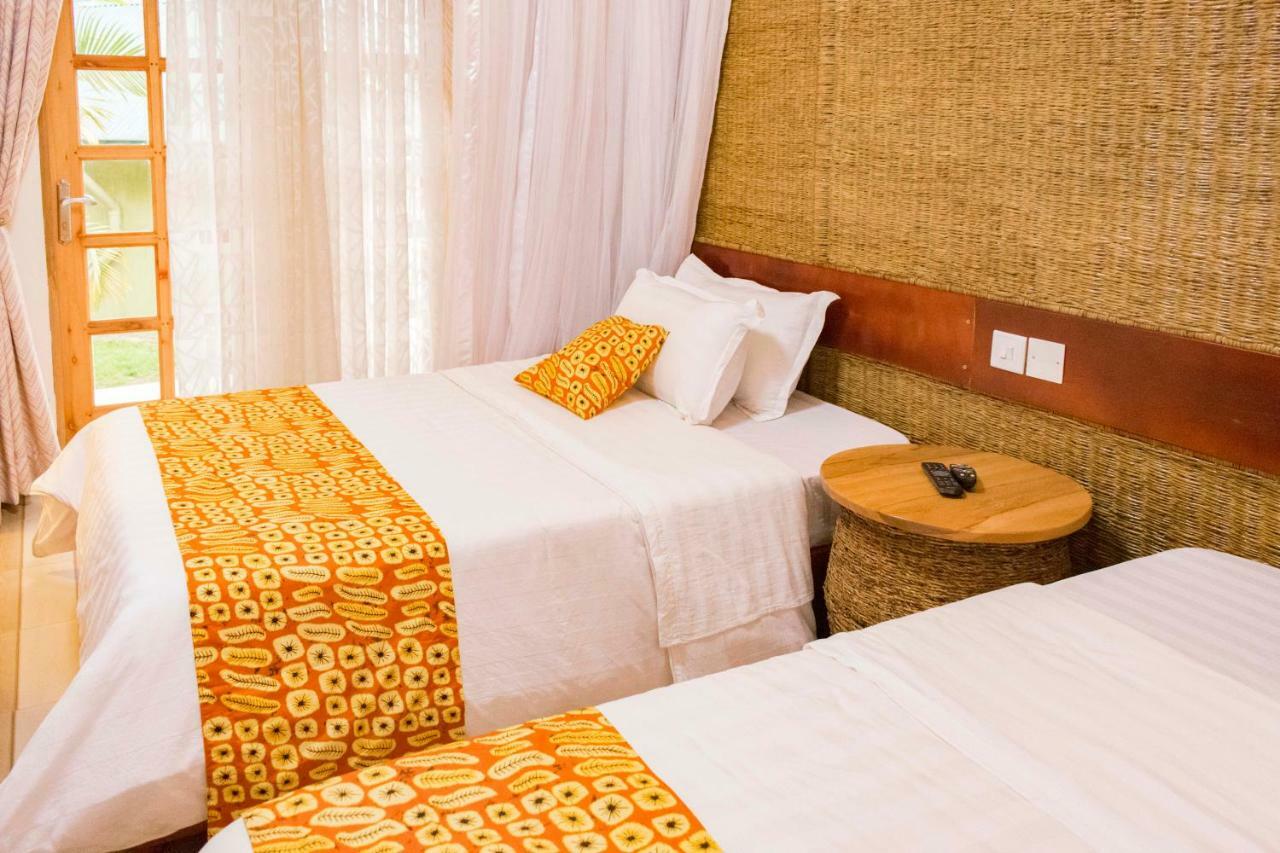 Tooro Fairway Hotel Fort Portal Zewnętrze zdjęcie